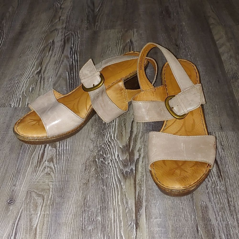 Born tan leather sling back sandals Sz 11